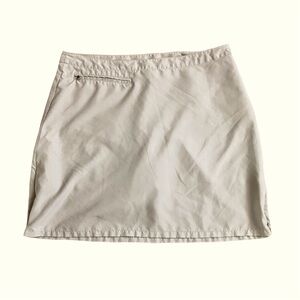 Patagonia Skort, Sz. 10, Tan, Polyester, Side Zipper, Zippers at Hem